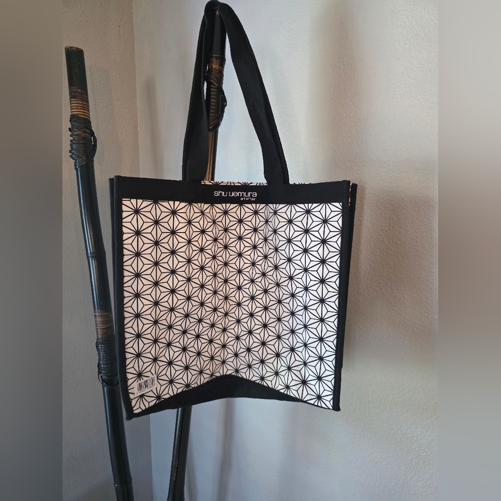 NWT Shu Uemura Geometric Black and White Tote